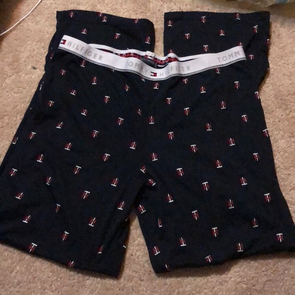 Tommy Hilfiger pants - Picture 2 of 4